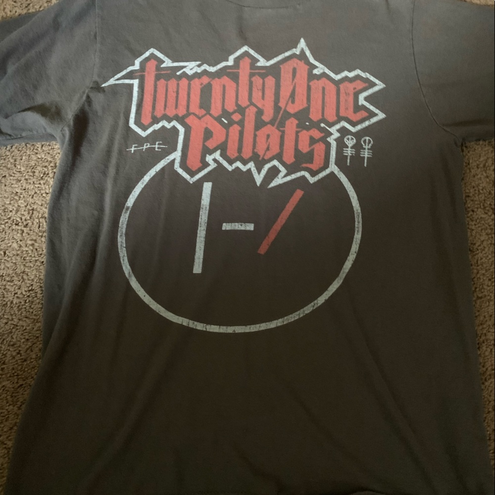 tøp shirt